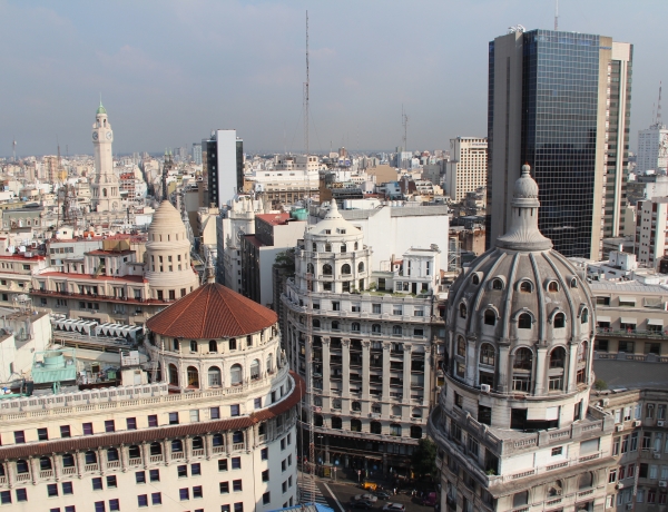 Las cúpulas y la ciudad de Buenos Aires