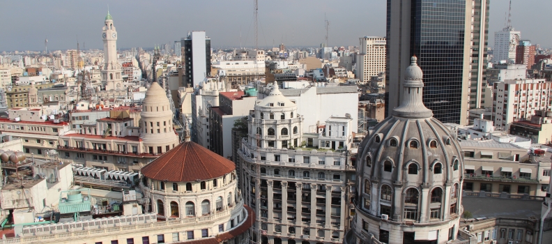 Las cúpulas y la ciudad de Buenos Aires